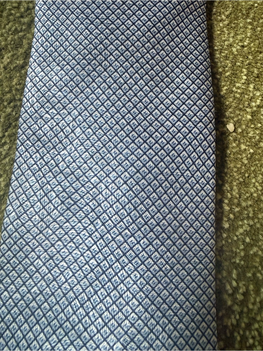Men's Blue Textured Diamond-Pattern Tie - Picture 2 of 4